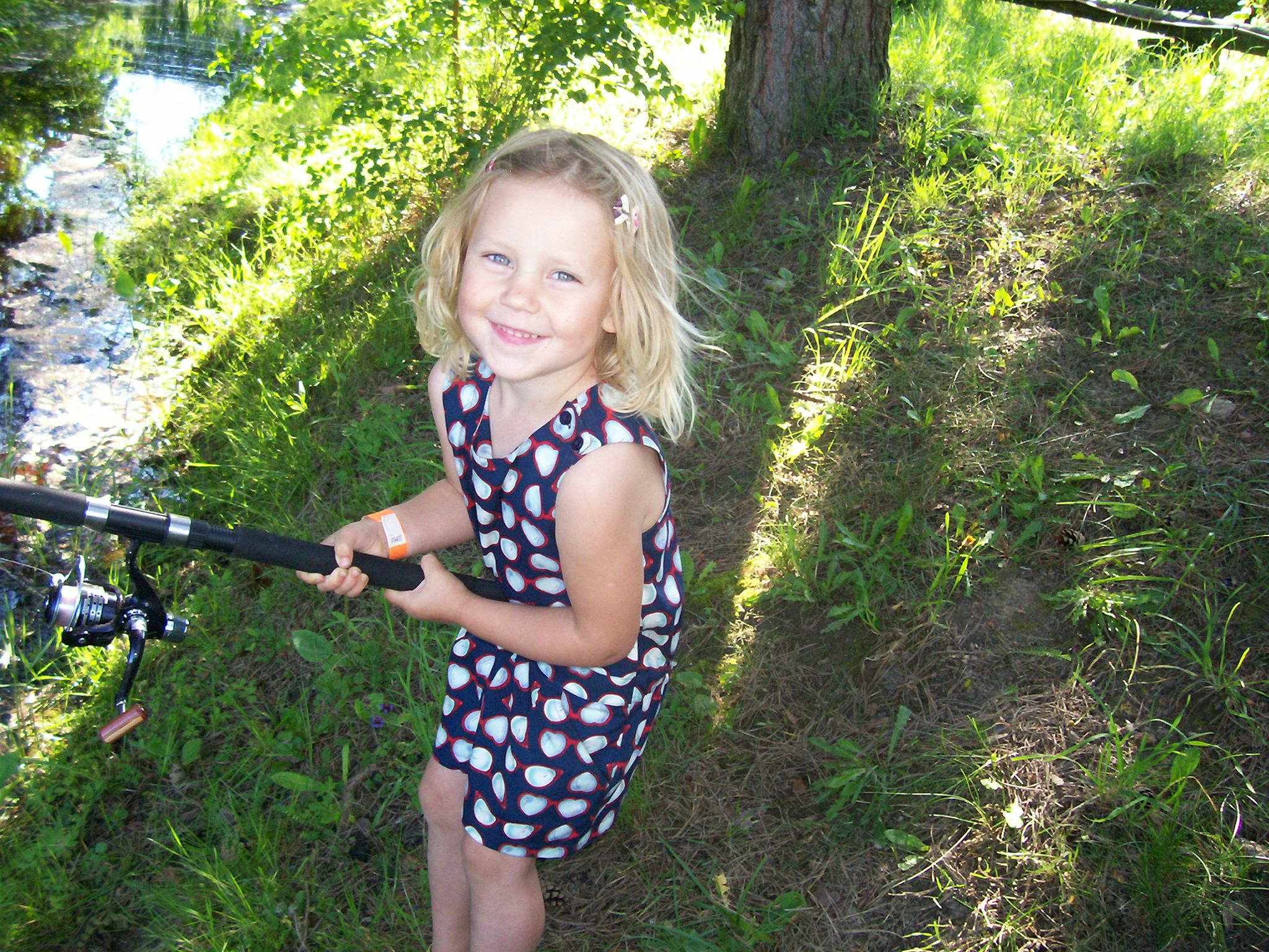 Catching Fish, NERIJA JARUSAITYTE, 7 yr, Kaunas, Lithuania
