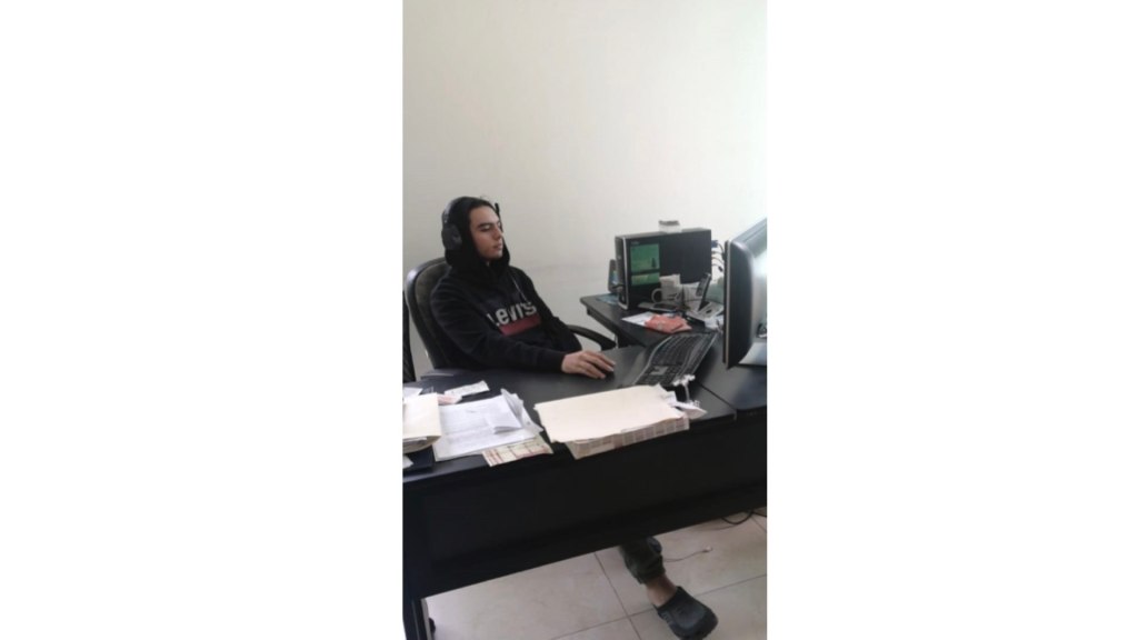 Adapting to My Classes, Roberto Arteaga, 18, Mexico