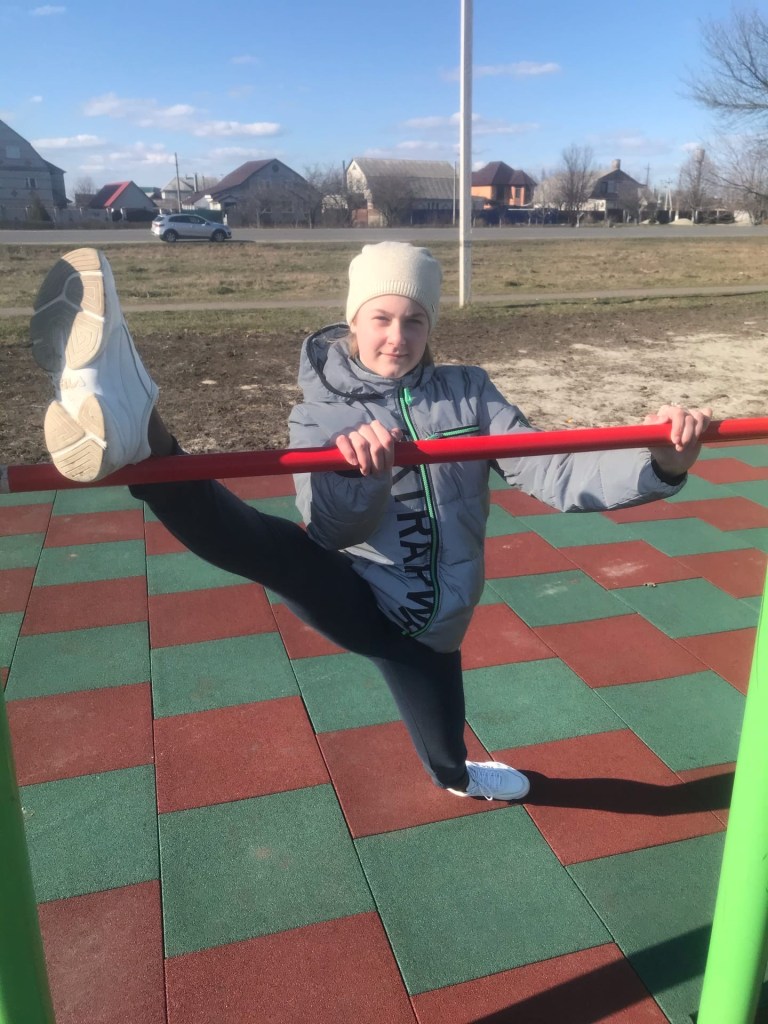 Arina P., 13, Russia